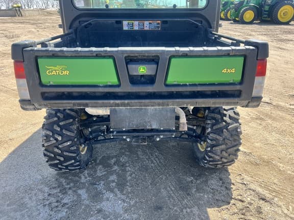 Image of John Deere XUV 835R equipment image 3