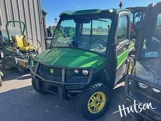 Image of John Deere XUV 835R equipment image 1