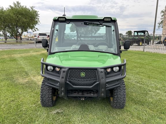 Image of John Deere XUV 835R equipment image 1