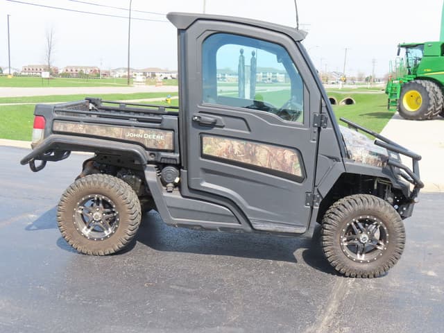 Image of John Deere XUV 835R equipment image 3