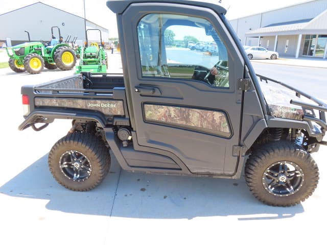 Image of John Deere XUV 835R equipment image 3