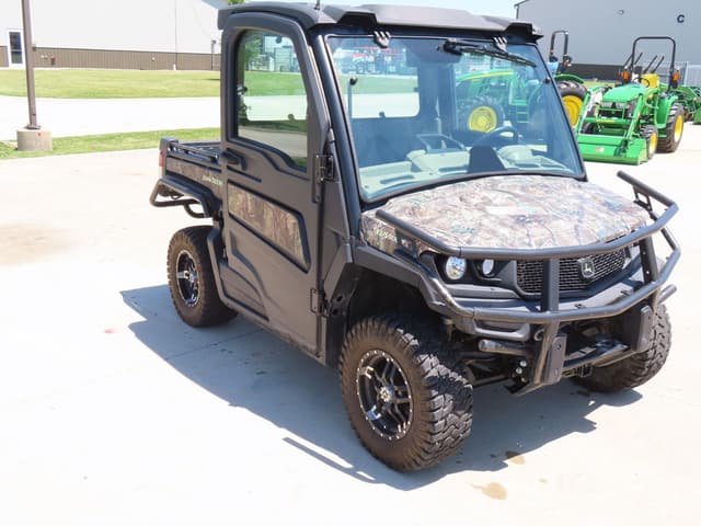 Image of John Deere XUV 835R equipment image 2