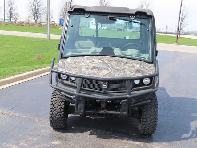 Image of John Deere XUV 835R equipment image 1