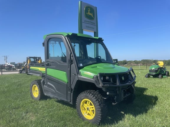 Main image John Deere XUV 835R