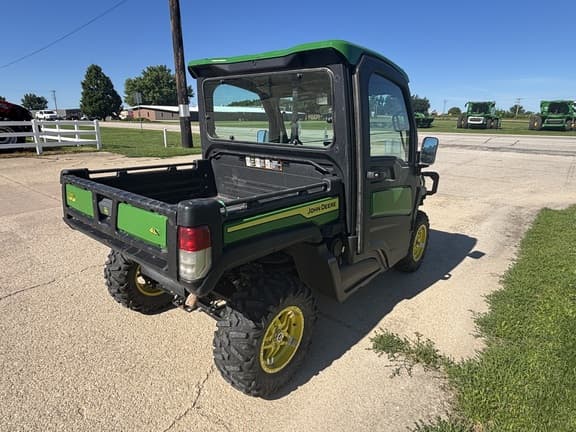 Image of John Deere XUV 835R equipment image 3