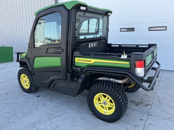 Image of John Deere XUV 835R equipment image 3