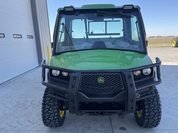 Image of John Deere XUV 835R equipment image 1