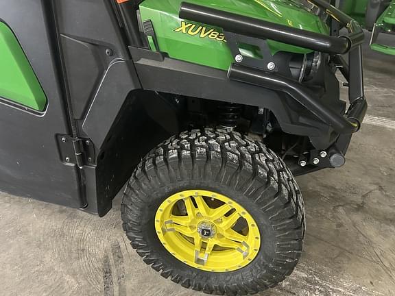 Image of John Deere XUV 835R equipment image 4