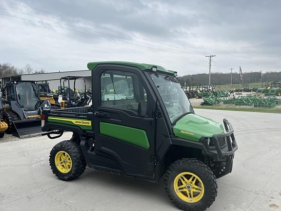 Image of John Deere XUV 835R equipment image 1