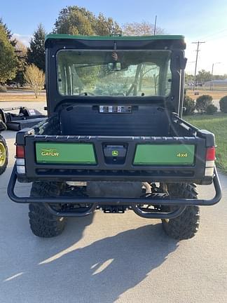 Image of John Deere XUV 835R equipment image 2