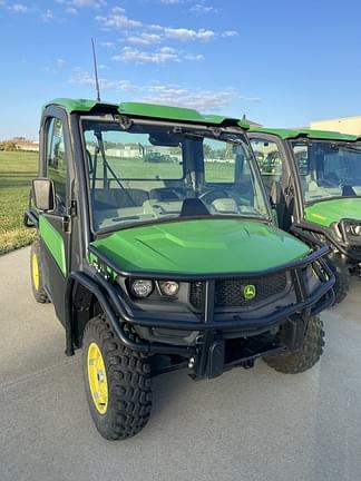 Image of John Deere XUV 835R equipment image 1