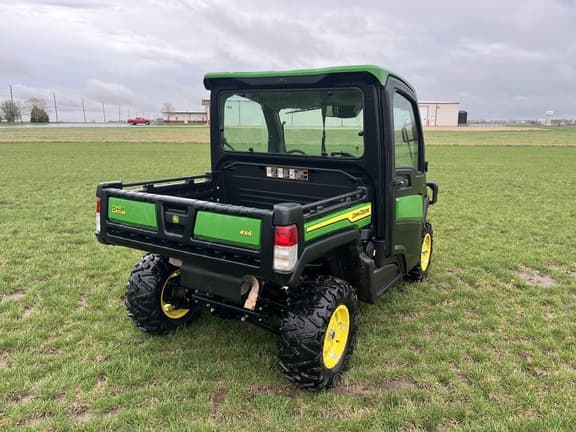 Image of John Deere XUV 835R equipment image 4