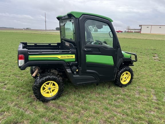 Image of John Deere XUV 835R equipment image 4