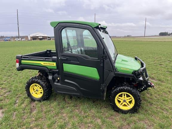 Image of John Deere XUV 835R equipment image 3