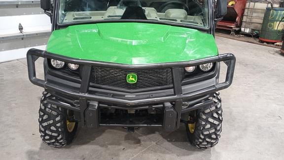 Image of John Deere XUV 835R equipment image 2