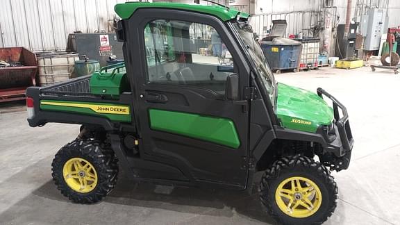 Image of John Deere XUV 835R equipment image 3