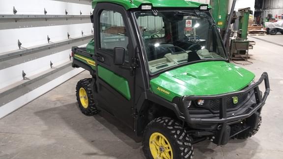 Image of John Deere XUV 835R equipment image 1