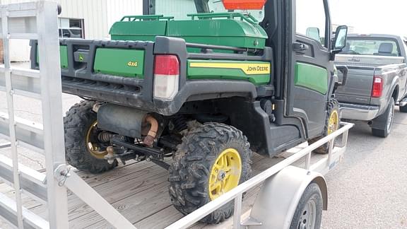 Image of John Deere XUV 835R equipment image 1