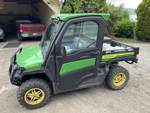 2022 John Deere XUV 835R Image