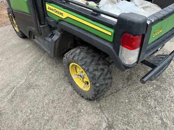 Image of John Deere XUV 835R equipment image 3