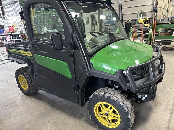 Image of John Deere XUV 835R Primary image