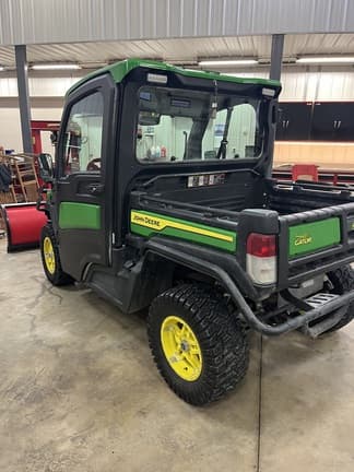 Image of John Deere XUV 835R equipment image 3