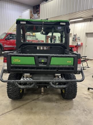 Image of John Deere XUV 835R equipment image 4