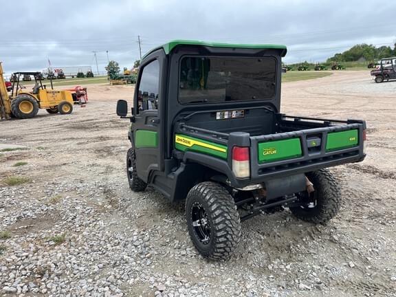 Image of John Deere XUV 835R equipment image 4