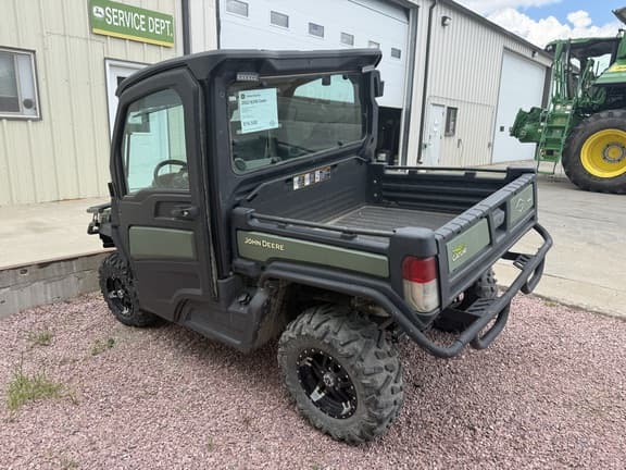Image of John Deere XUV 835R equipment image 3