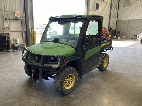 2022 John Deere XUV 835R Equipment Image0