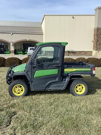 Image of John Deere XUV 835R equipment image 1