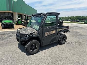 Main image John Deere XUV 835R