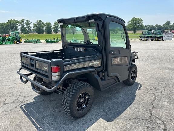 Image of John Deere XUV 835R equipment image 4