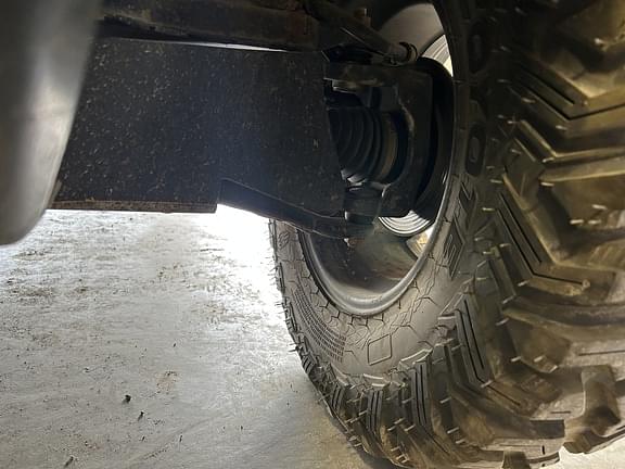 Image of John Deere XUV 835R equipment image 3