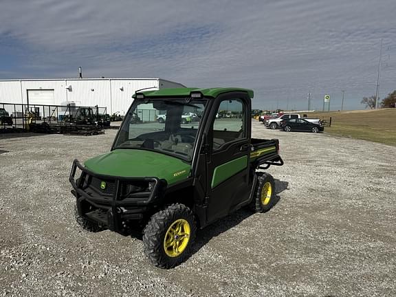 Image of John Deere XUV 835R equipment image 1