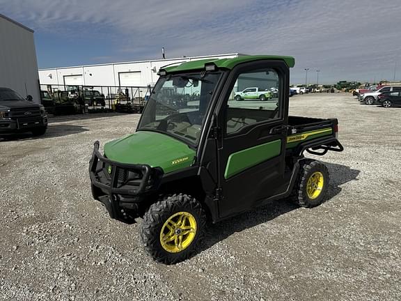 Image of John Deere XUV 835R Primary image