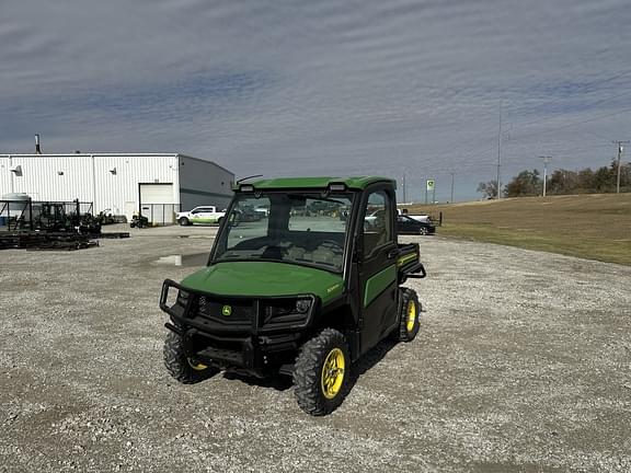 Image of John Deere XUV 835R equipment image 2