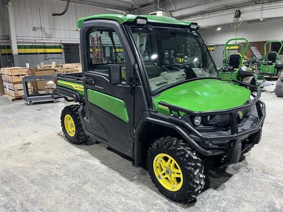 Image of John Deere XUV 835R equipment image 3