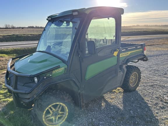 Image of John Deere XUV 835R equipment image 2