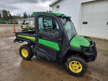 Main image John Deere XUV 835R
