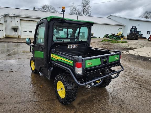 Image of John Deere XUV 835R equipment image 2