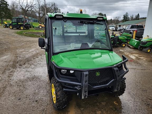 Image of John Deere XUV 835R equipment image 4