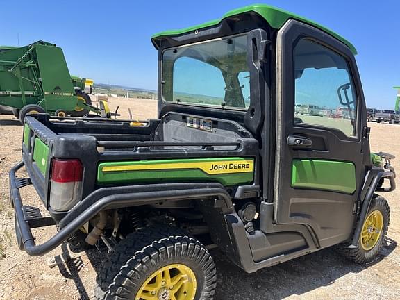 Image of John Deere XUV 835R equipment image 3