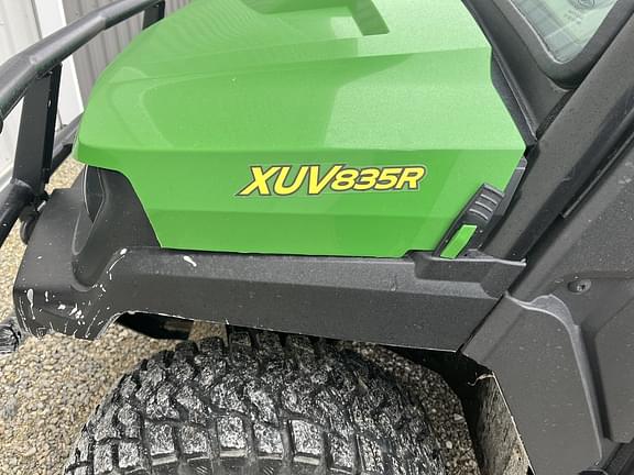 Image of John Deere XUV 835R equipment image 4