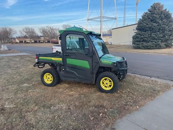 Image of John Deere XUV 835R equipment image 4