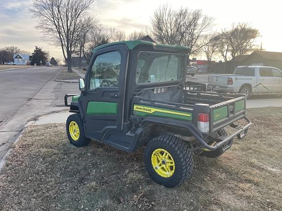 Image of John Deere XUV 835R equipment image 3