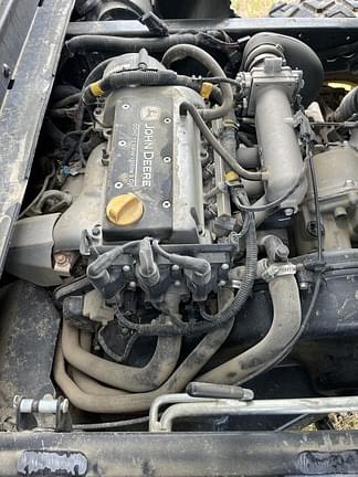 Image of John Deere XUV 835R equipment image 2