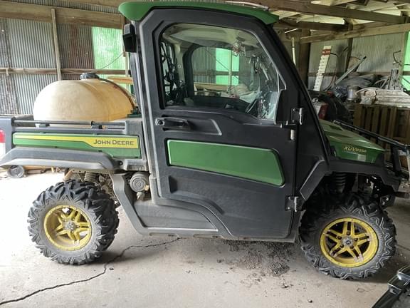 Image of John Deere XUV 835R equipment image 3