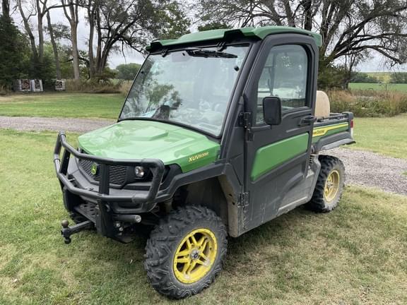 Image of John Deere XUV 835R equipment image 2