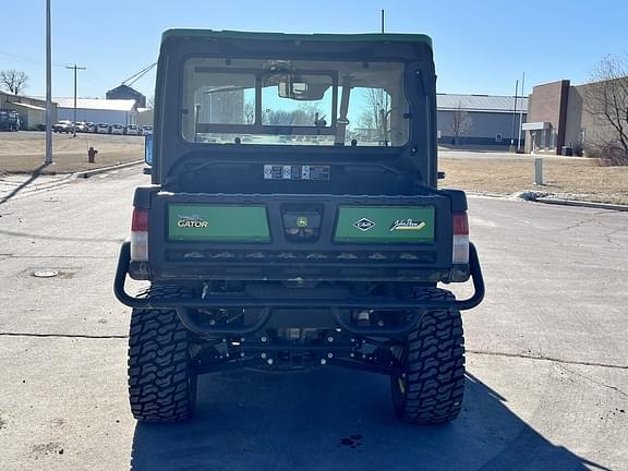 Image of John Deere XUV 835R equipment image 4